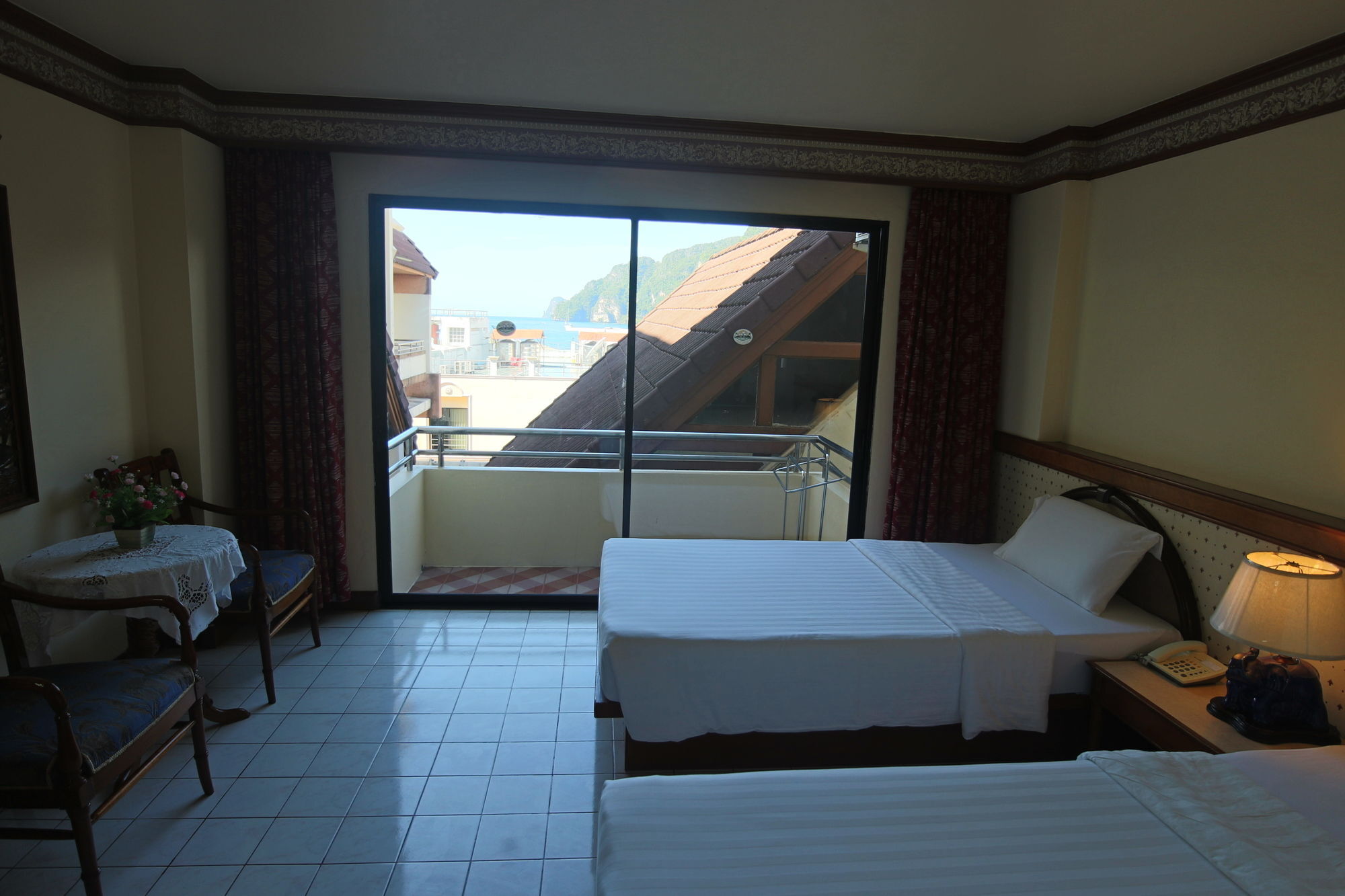 Phi Phi Hotel Exterior photo