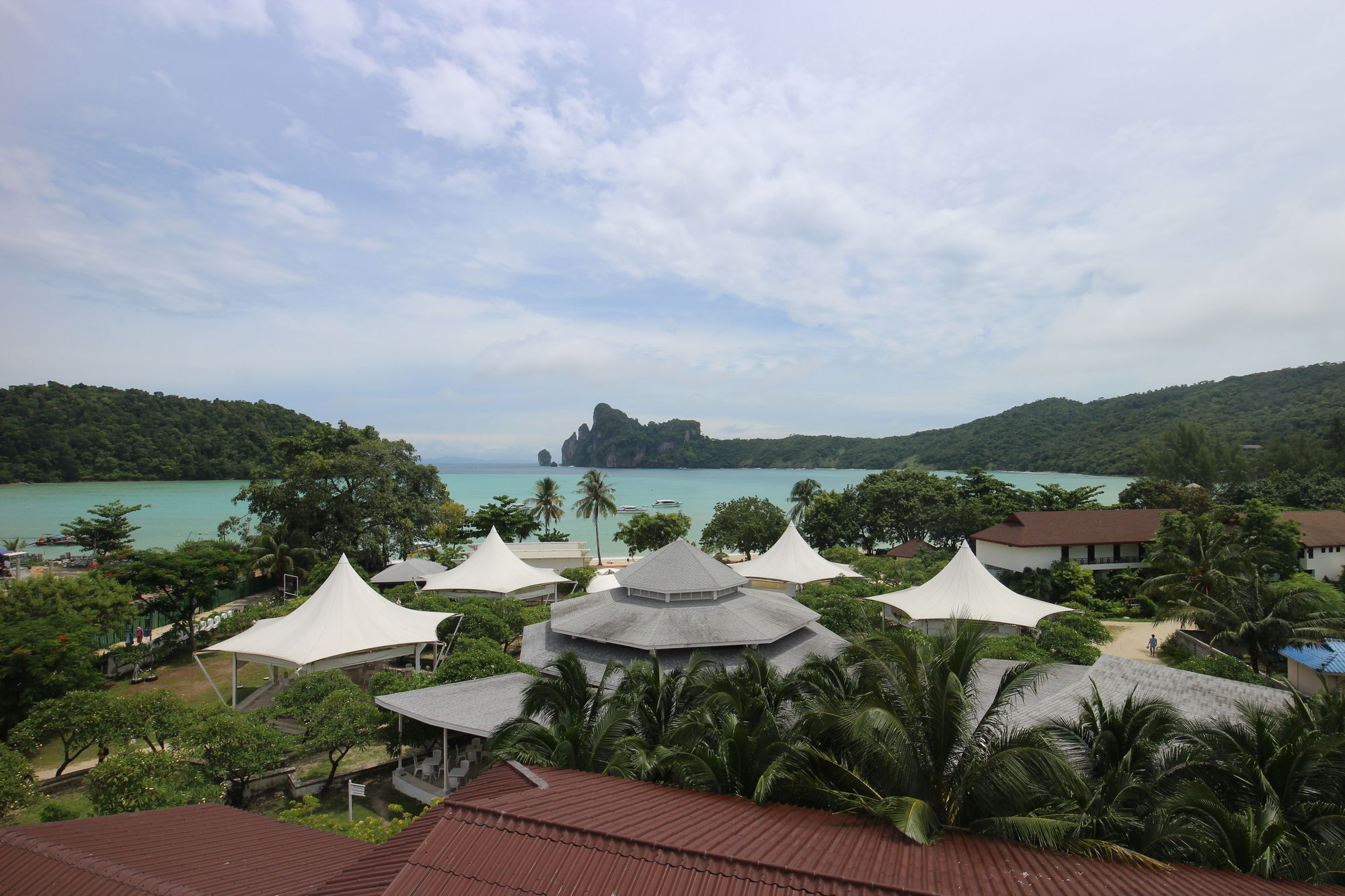 Phi Phi Hotel Exterior photo
