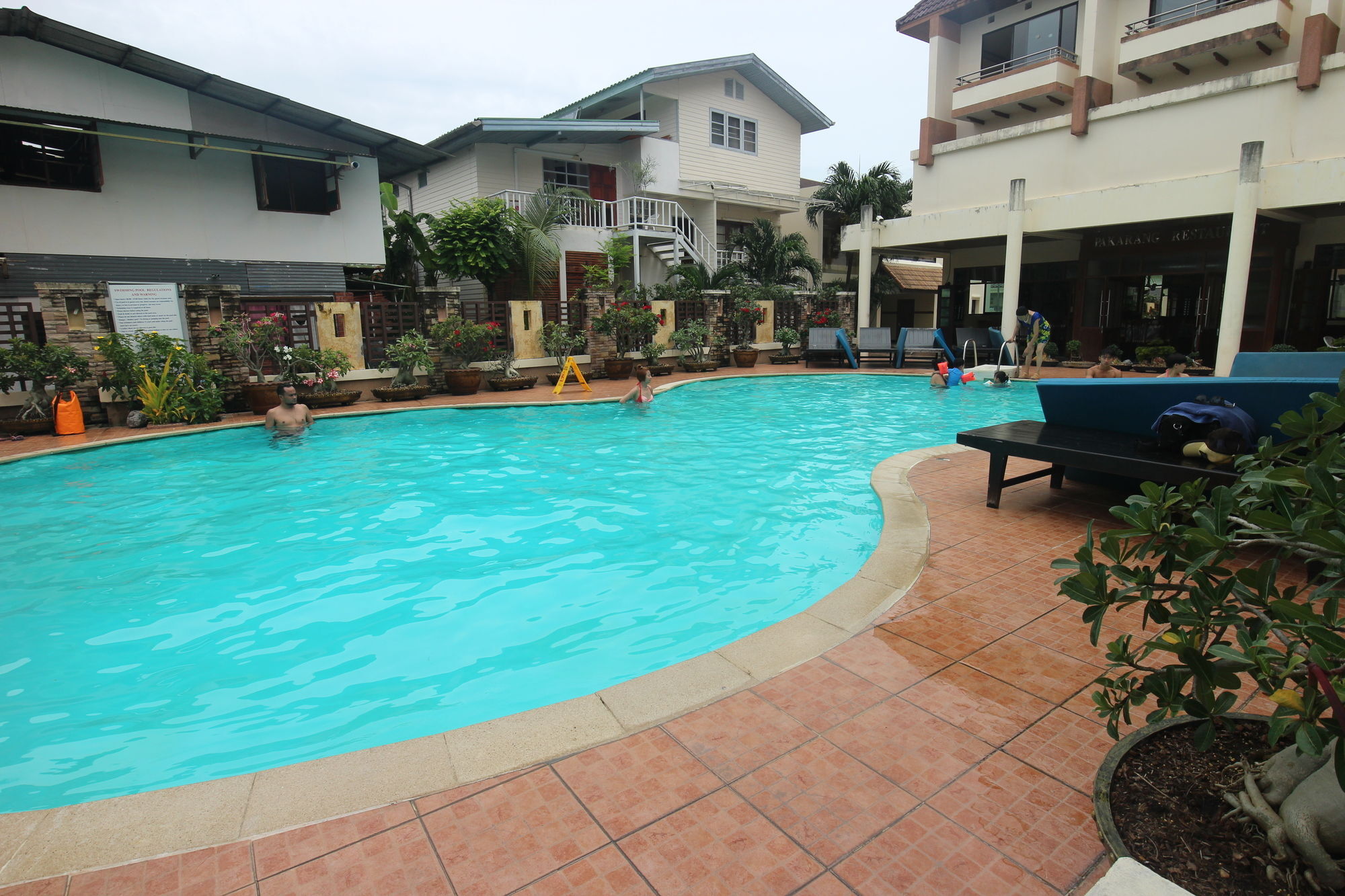 Phi Phi Hotel Exterior photo