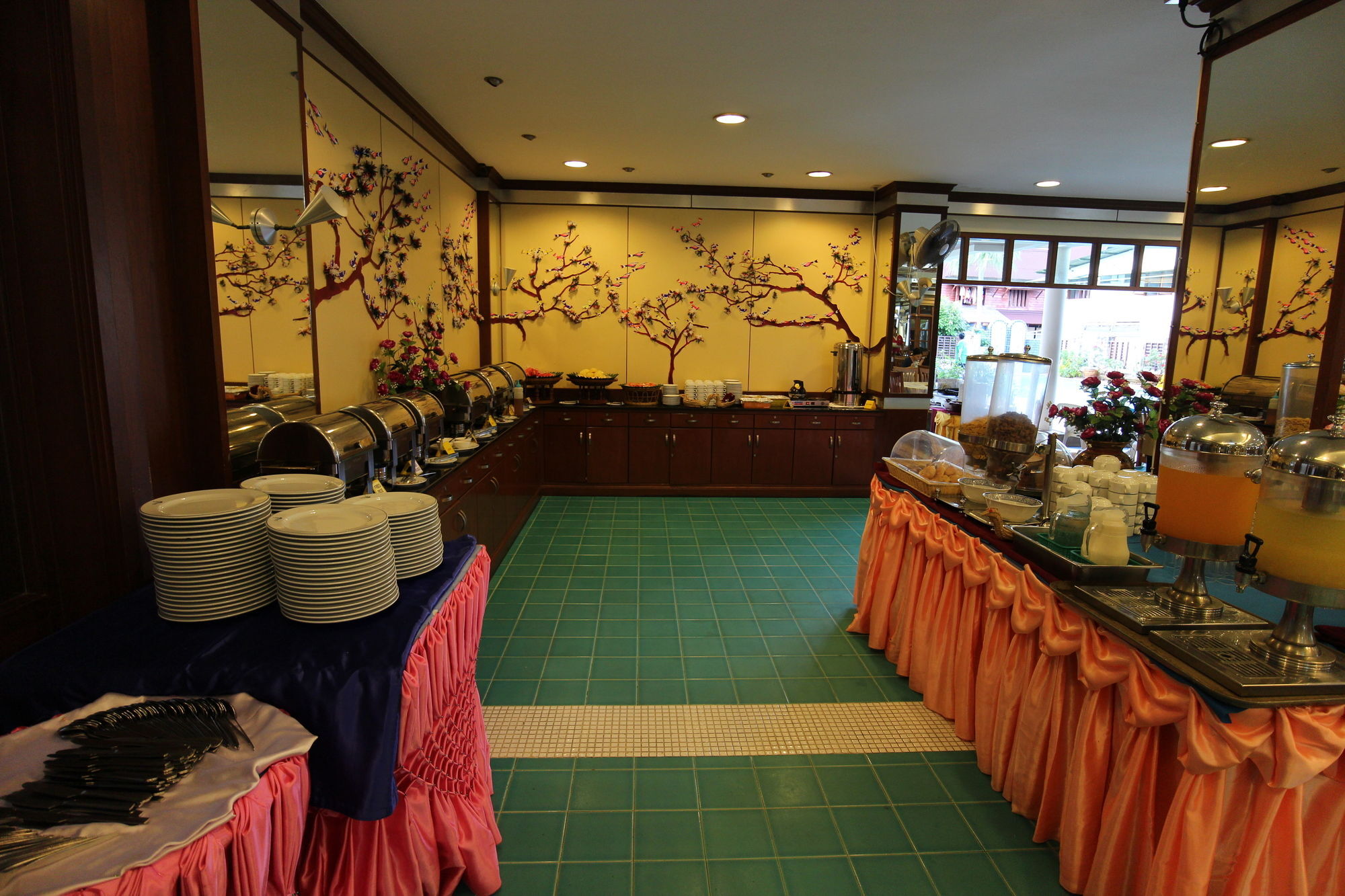 Phi Phi Hotel Exterior photo