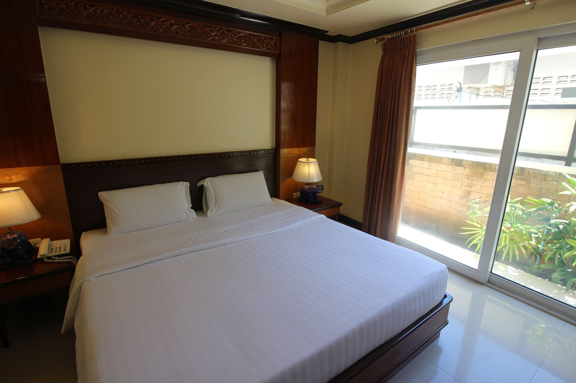 Phi Phi Hotel Exterior photo