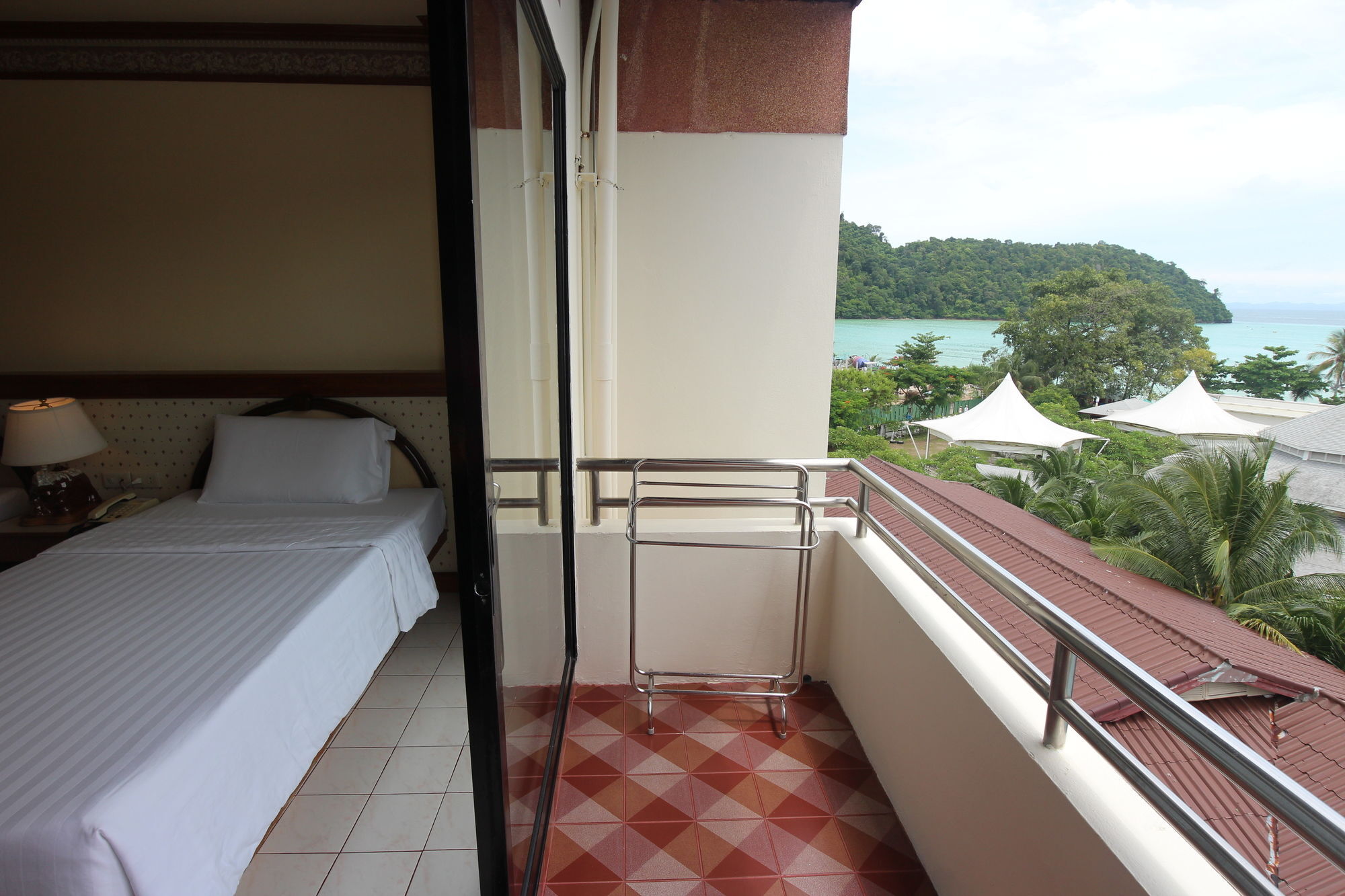 Phi Phi Hotel Exterior photo