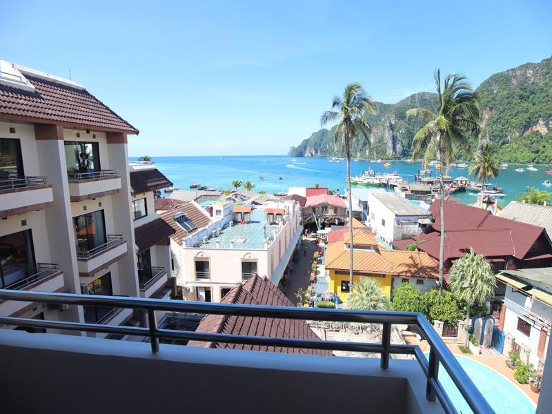 Phi Phi Hotel Exterior photo