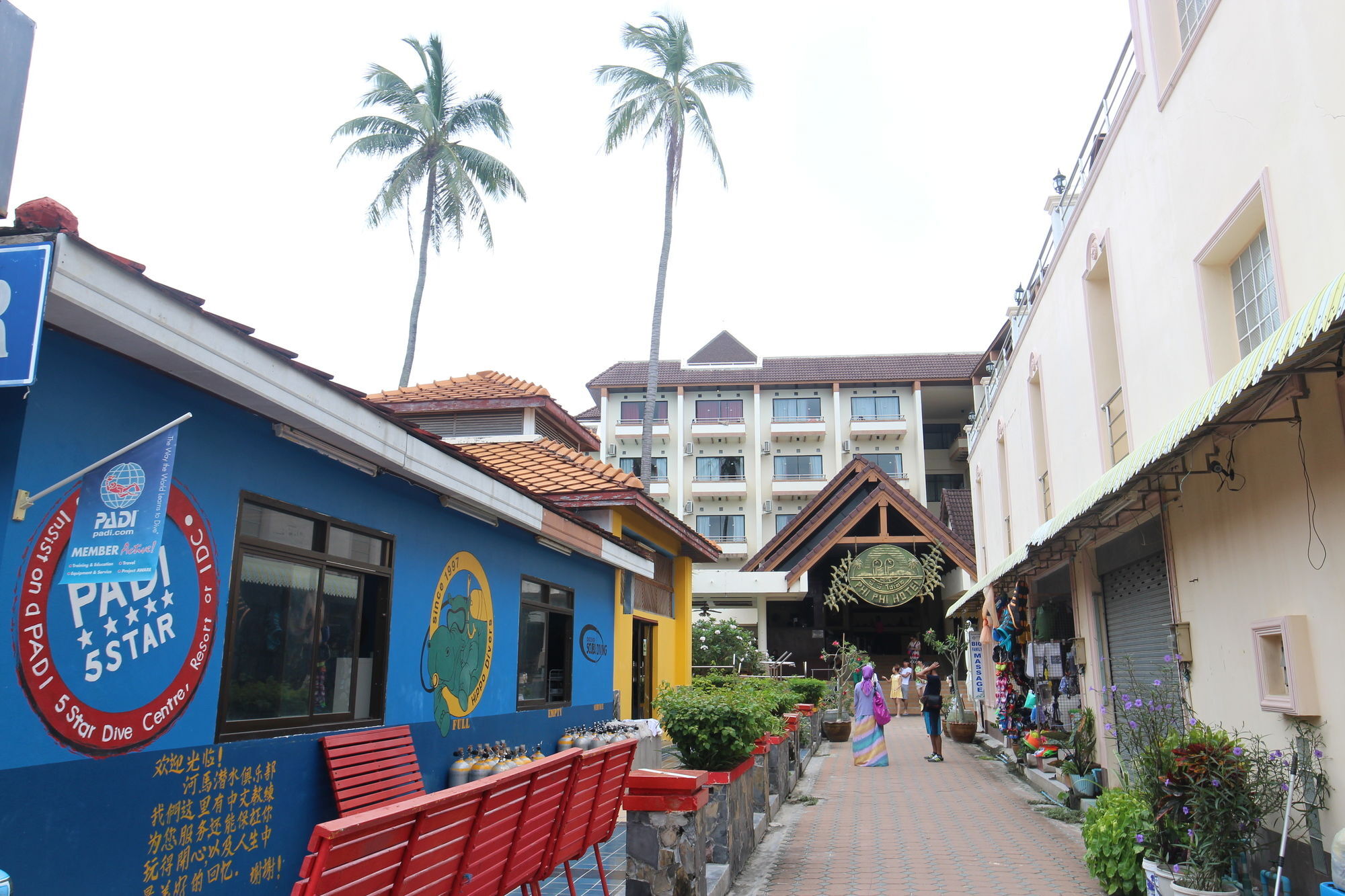 Phi Phi Hotel Exterior photo