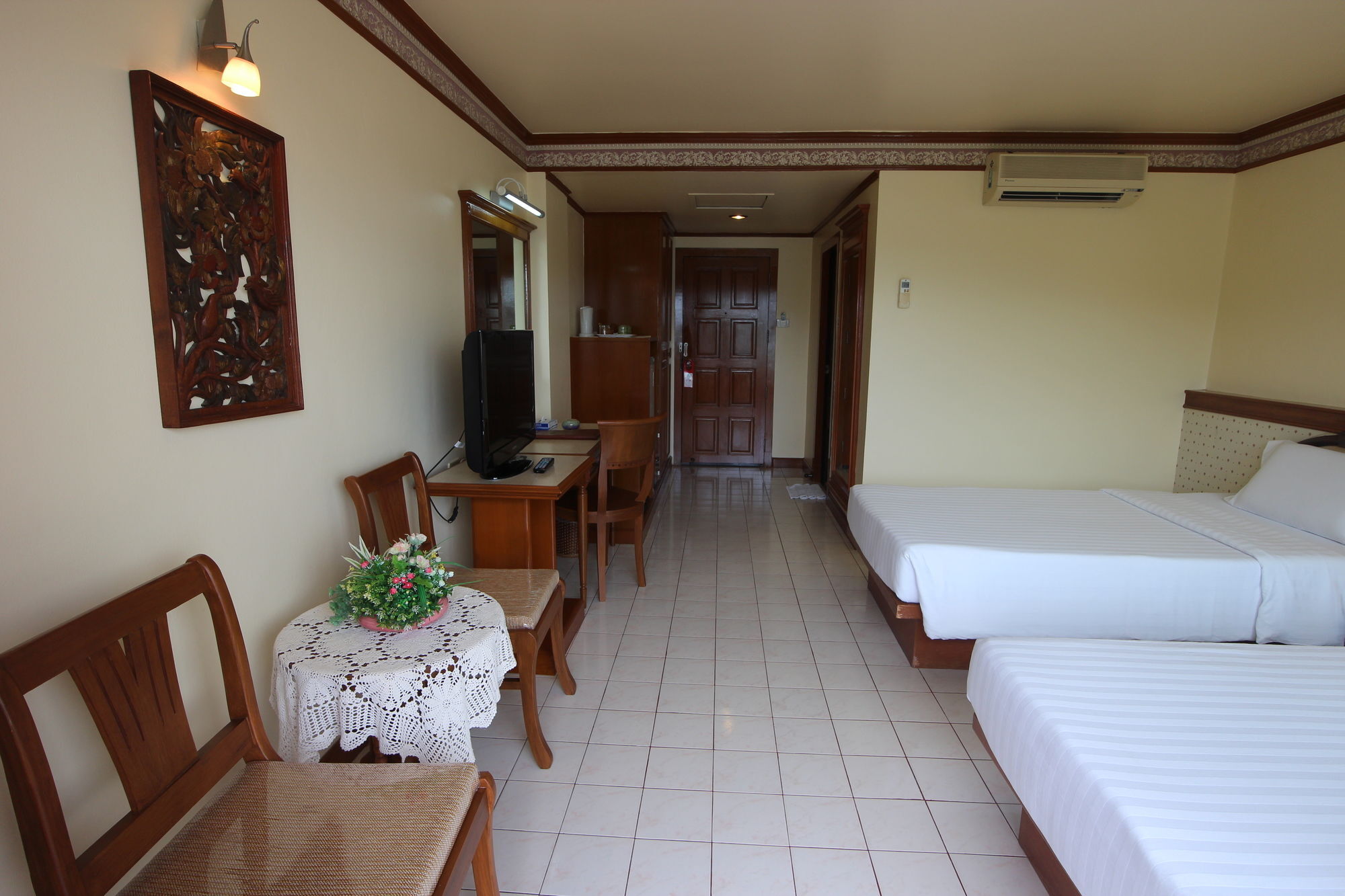Phi Phi Hotel Exterior photo